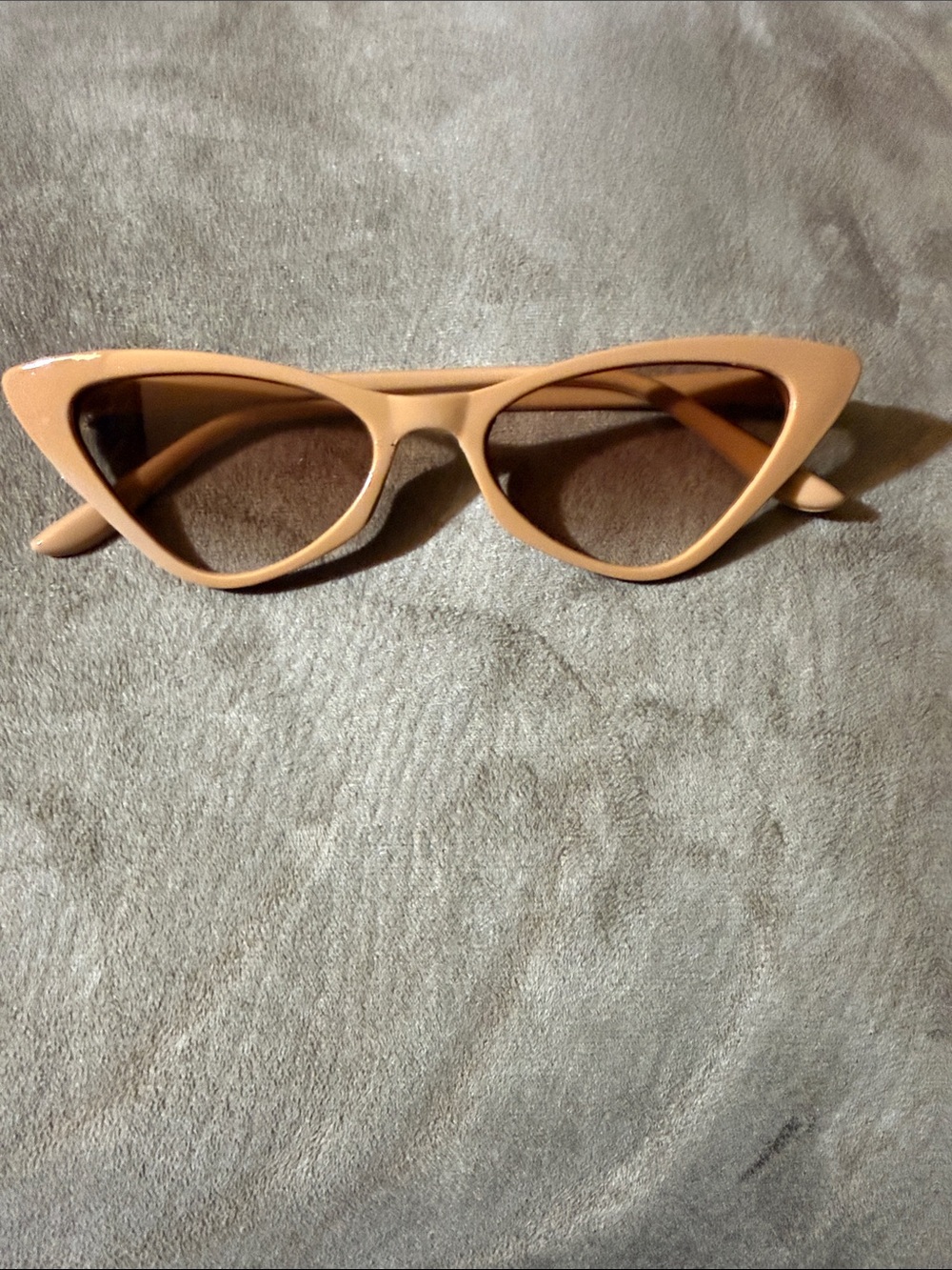 Retro Cat Eye Sunglasses in Nude Beige